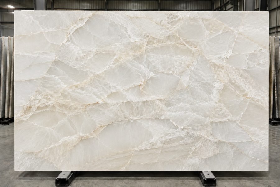 ONYX ARTIC WHITE Onyx slab